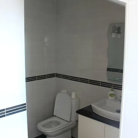 Flamingo Rose Apartment *